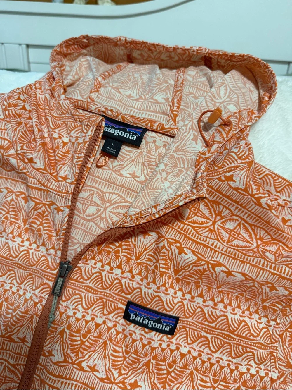 Patagonia Woman’s  Bajadas Hoody size large . - Picture 3 of 10